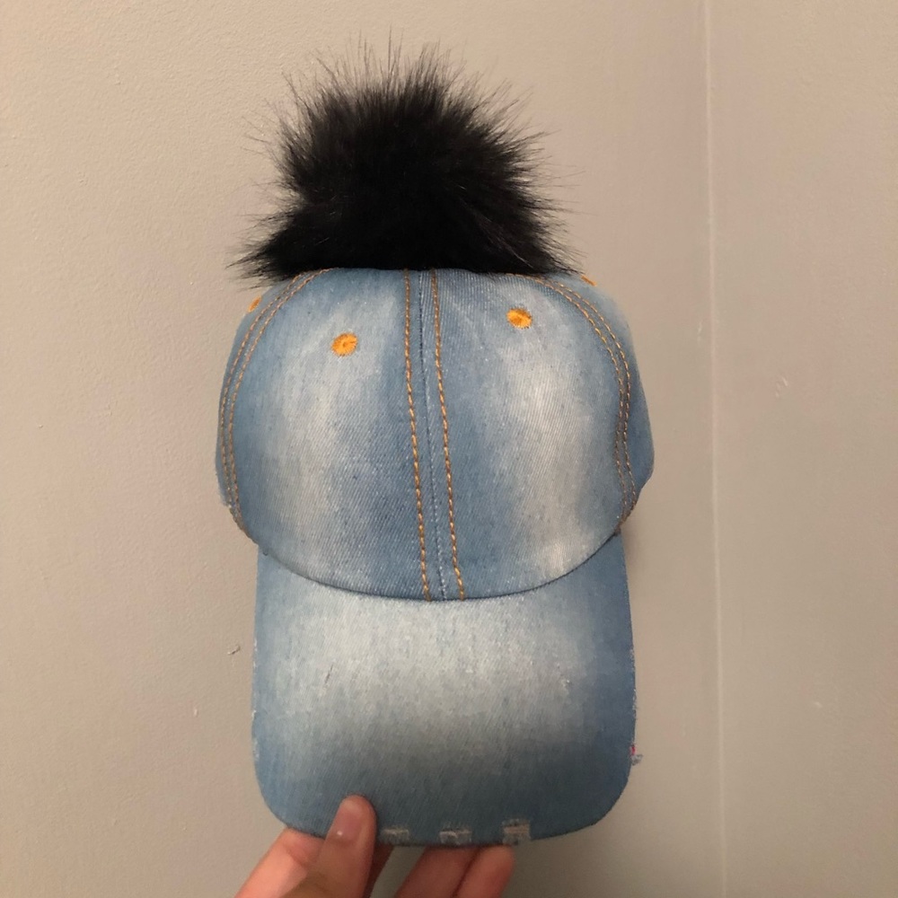 Pom Pom SnapBack Hat